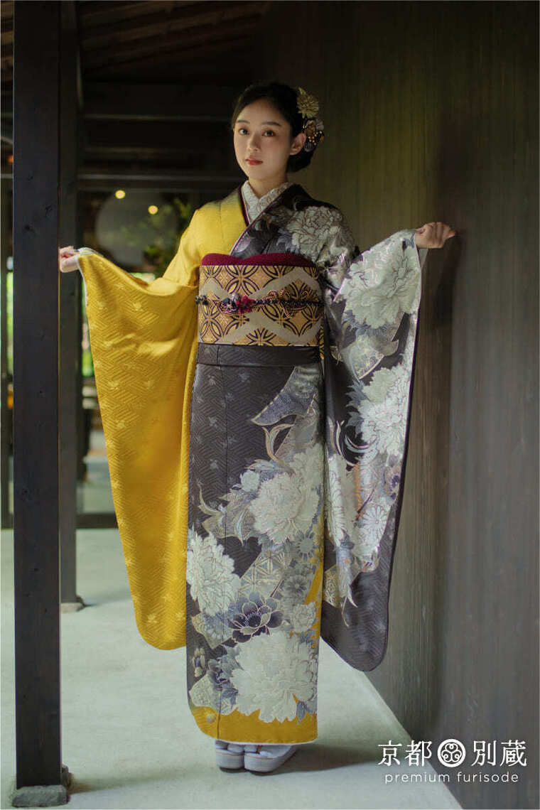 振袖　刺繍　牡丹　乱菊　霞　熨斗　花模様　成人式　着物　125tz 0a786e7c8e2d831bcbf5ff6f7b7f64