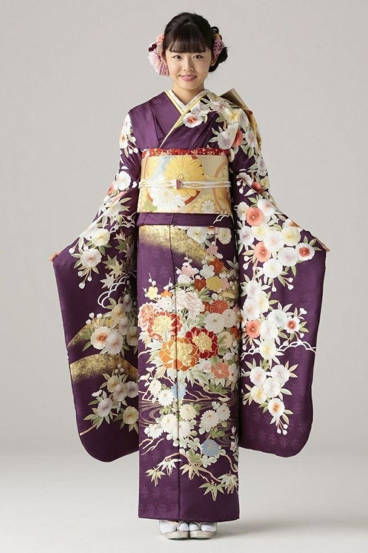 総手刺繍 百花繚乱（そうてししゅう ひゃっかりょうらん）｜深みのある