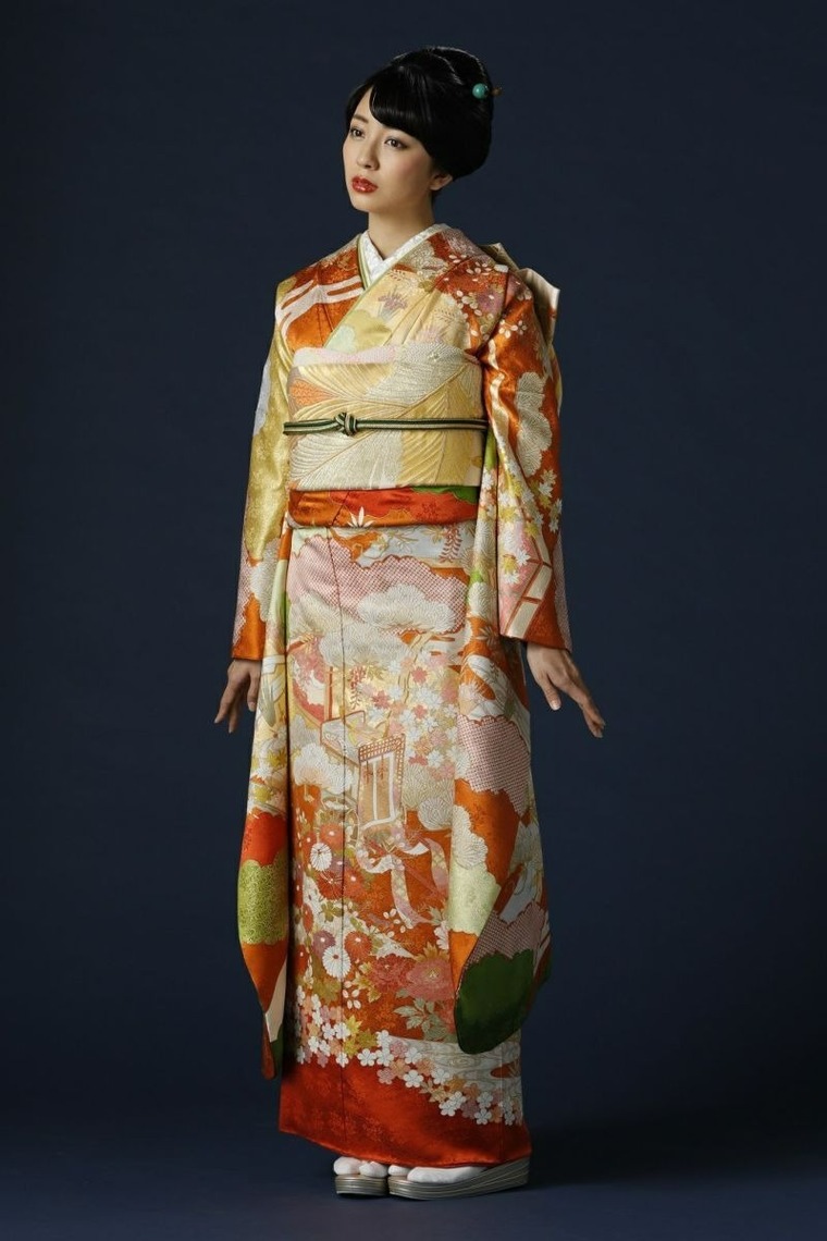 藤井 寛 06（ふじい ひろし）振袖｜鮮やかな朱色（オレンジ）と金色の