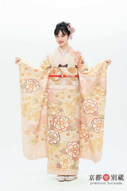 KM-14　竹下優名 　牡丹　菊　松葉　伝統古典　振袖　成人の日　成人式　二十歳の集い　京都別蔵　五条　横浜