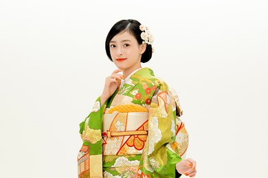 振袖を着た女性のポートレート