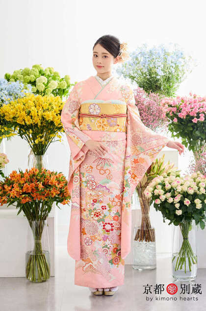 KM-5　佐藤不二子 　ピンク　桃色　松竹梅　かわいい　牡丹　伝統古典　振袖　成人の日　成人式　二十歳の集い