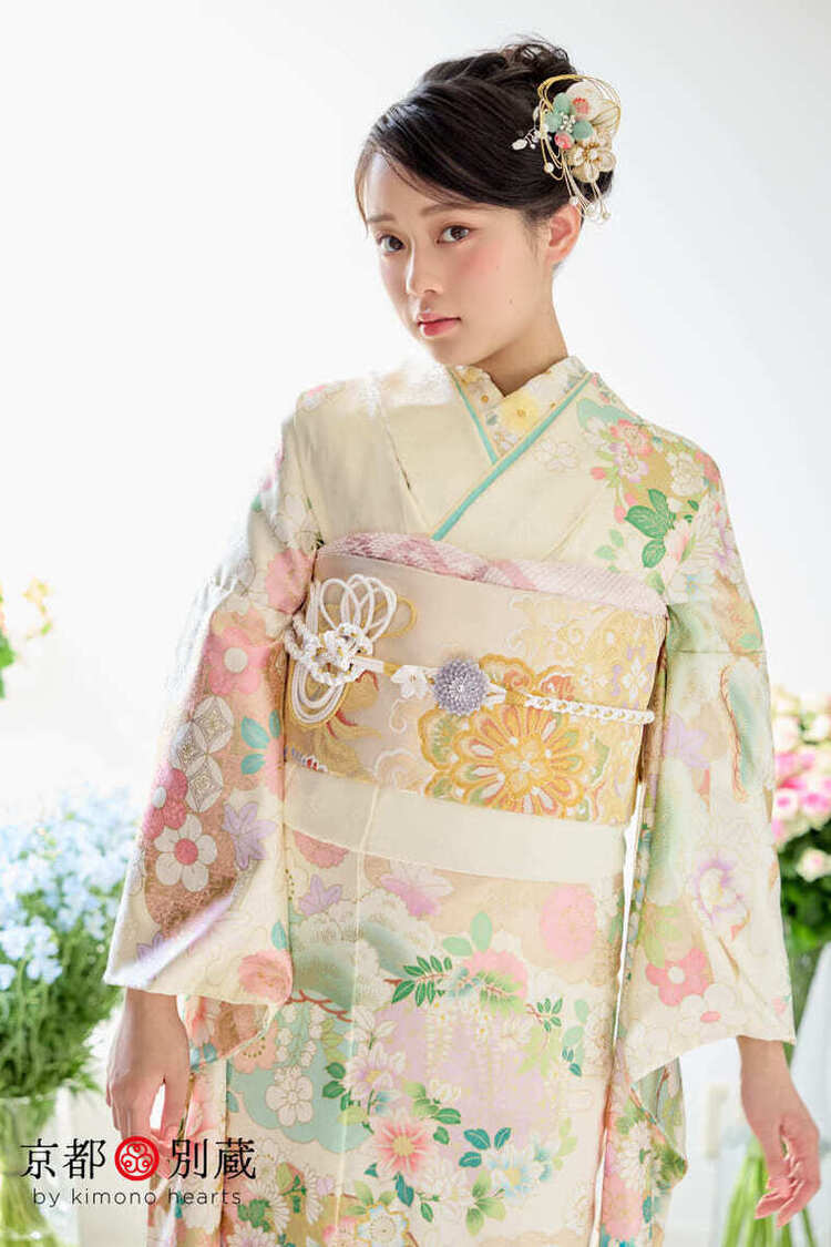 CO-140　佐藤不二子　藤色　薄ピンク　辻が花　絞り染め　金彩　花　振袖　成人の日　成人式　京都別蔵　横浜別蔵　表参道志染庵