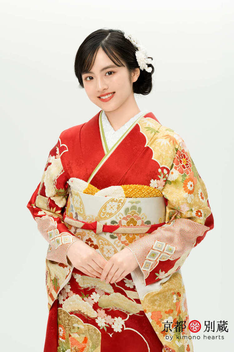 KM-16　竹下優名 　御所車　牡丹　菊　松　雲取り　伝統古典　振袖　成人の日　成人式　二十歳の集い　京都別蔵　五条　横浜