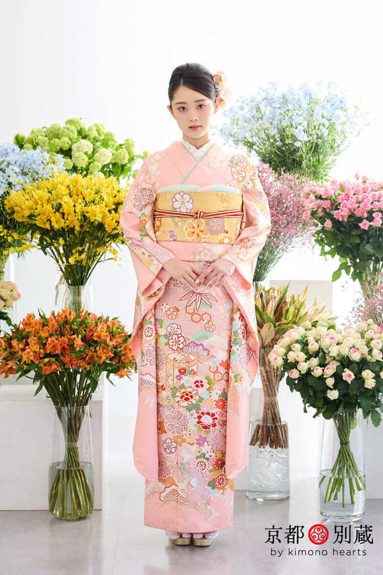 KM-5　佐藤不二子 　ピンク　桃色　松竹梅　かわいい　牡丹　伝統古典　振袖　成人の日　成人式　二十歳の集い