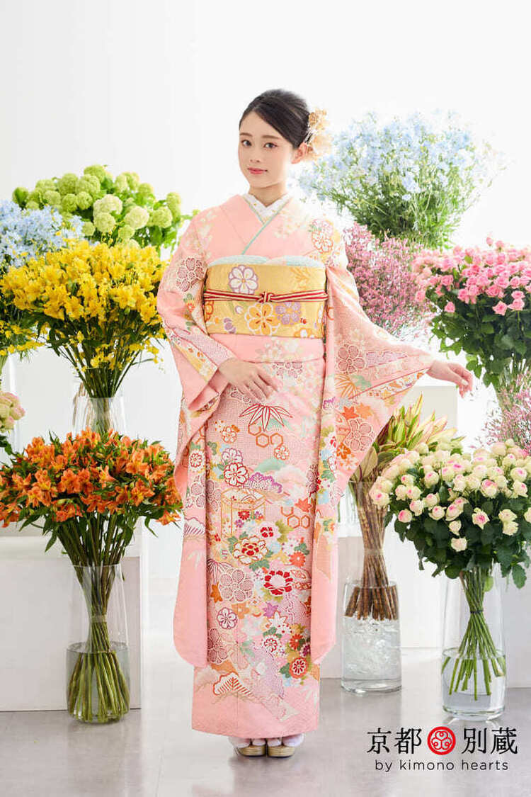 KM-5　佐藤不二子 　ピンク　桃色　松竹梅　かわいい　牡丹　伝統古典　振袖　成人の日　成人式　二十歳の集い