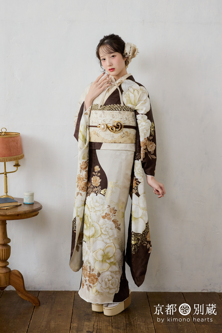 SB-15 本田紗来　茶色　白　伝統古典　振袖　成人の日　成人式　二十歳の集い　京都別蔵　五条　横浜