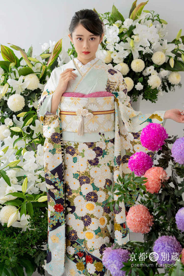 CO-123 佐藤不二子 緑　黄緑　白　振袖　成人の日　成人式　二十歳の集い