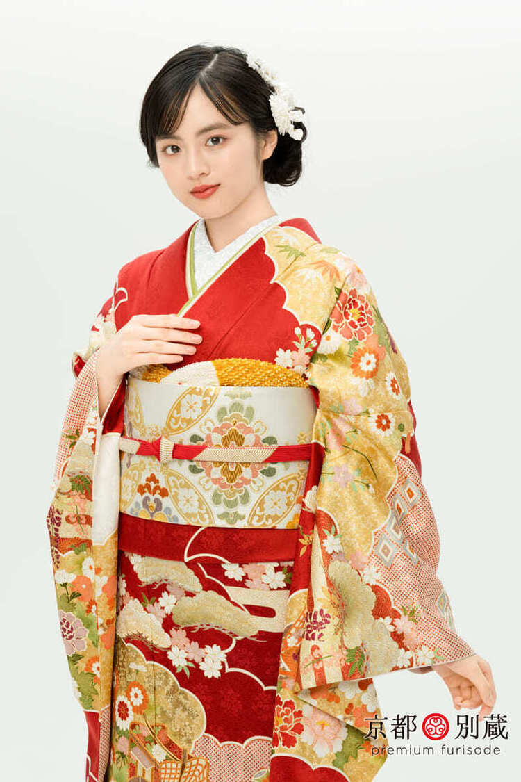 KM-16　竹下優名 　御所車　牡丹　菊　松　雲取り　伝統古典　振袖　成人の日　成人式　二十歳の集い　京都別蔵　五条　横浜