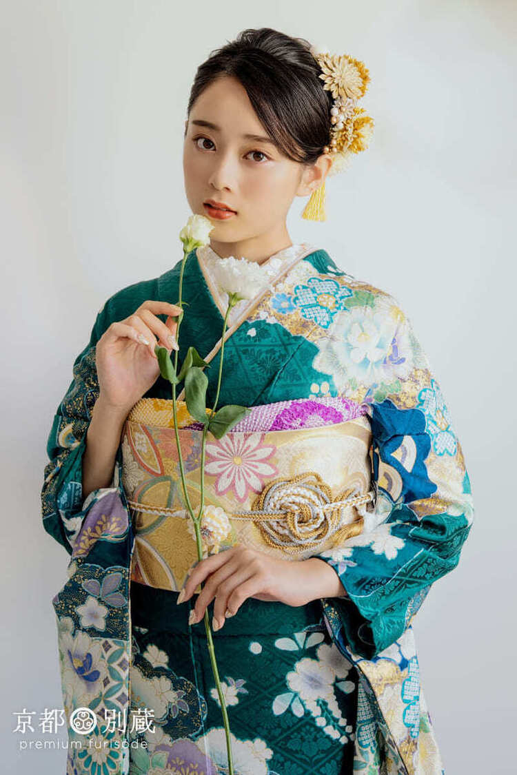 CO-124 佐藤不二子　青緑　藤　牡丹　振袖　七宝繋ぎ　成人の日　成人式　二十歳の集い