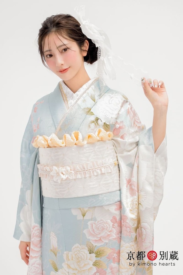 CO-138　大西陽羽 　青　水色　空色　白　薔薇　洋風　フェミニン　大花　振袖　成人の日　成人式　二十歳の集い