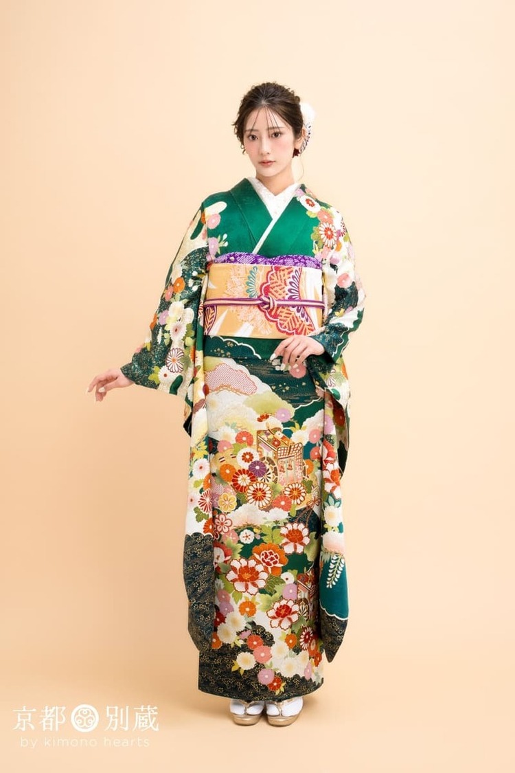 KM-4　大西陽羽 　緑　菊　牡丹　松　藤　雲取り　金箔　御所車　伝統古典　振袖　成人の日　成人式　二十歳の集い