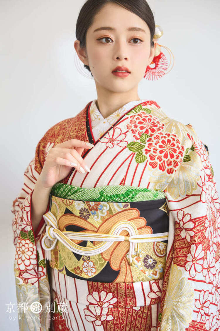 KH-339　佐藤不二子　菊　縞　花　振袖　成人の日　成人式　京都別蔵　横浜別蔵　表参道志染庵