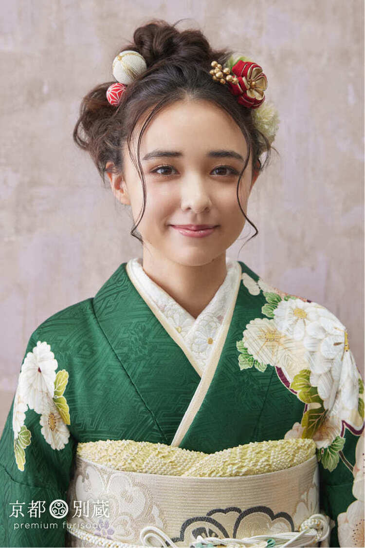 FL-D203　緑振袖　菊　梅　maya bailey　まやべいりー　成人式の振袖　二十歳の集い　振袖レンタル　購入　