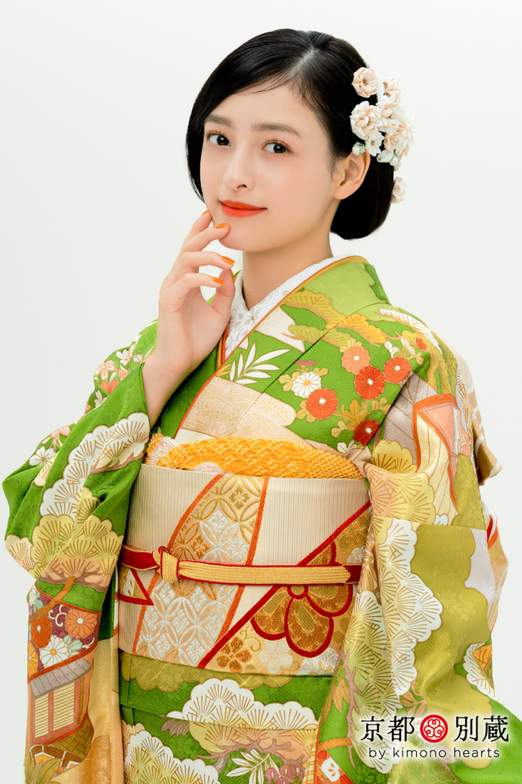 大峰ユリホ 　黄緑色　御所車　瑞雲　松　牡丹　伝統古典　振袖　成人の日　成人式　二十歳の集い　京都別蔵　五条　横浜